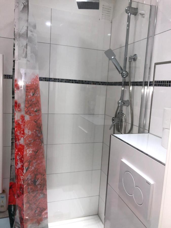 Oezkurt-1 Apartment Friedrichshafen Ngoại thất bức ảnh
